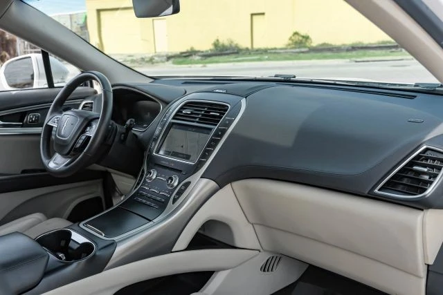 2019 Lincoln Nautilus - Image 14 of 21