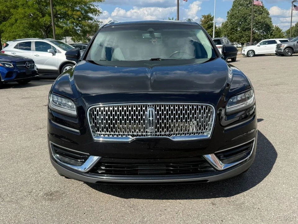 2019 Lincoln Nautilus - Image 2 of 24
