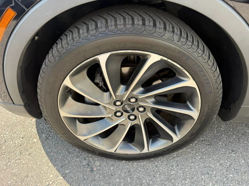 2019 Lincoln Nautilus - Image 9 of 24