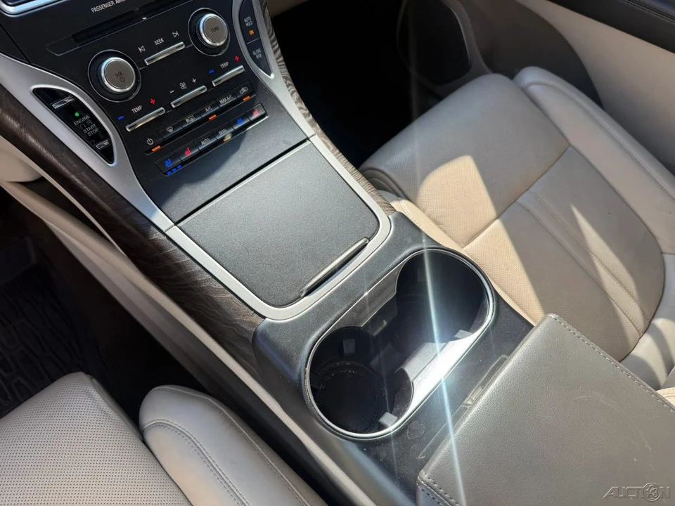2019 Lincoln Nautilus - Image 22 of 24