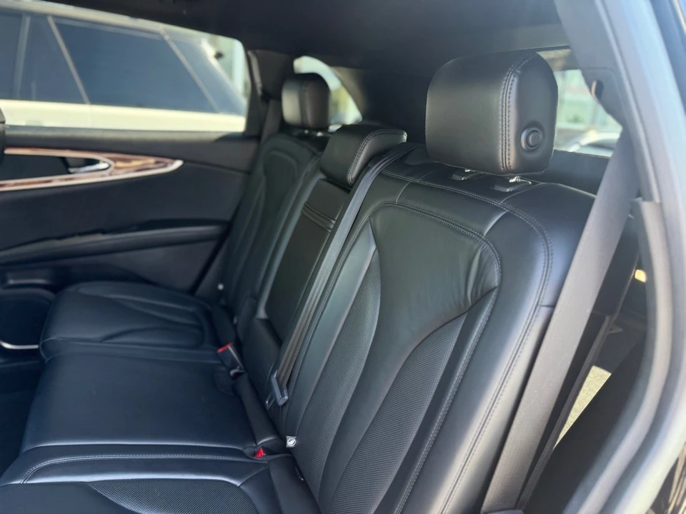 2019 Lincoln Nautilus - Image 29 of 31