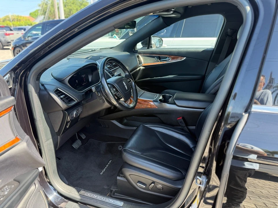 2019 Lincoln Nautilus - Image 26 of 31