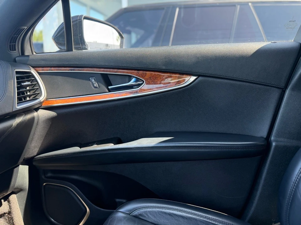 2019 Lincoln Nautilus - Image 23 of 31