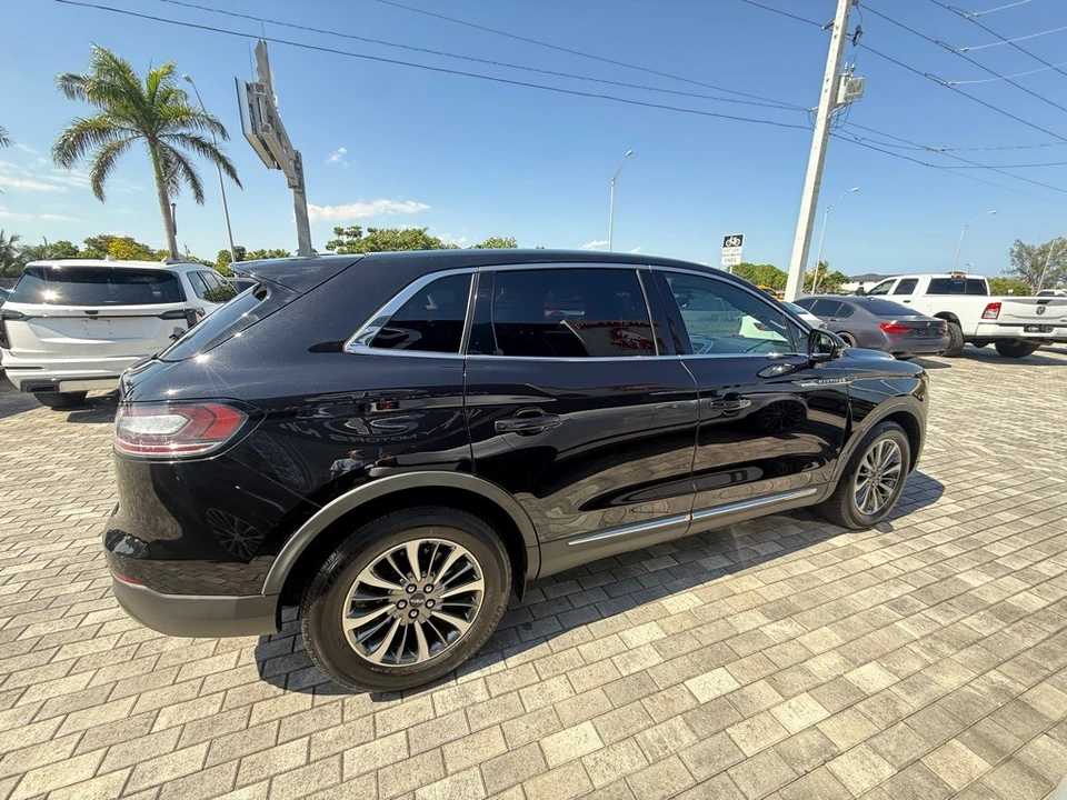 2019 Lincoln Nautilus - Image 10 of 31