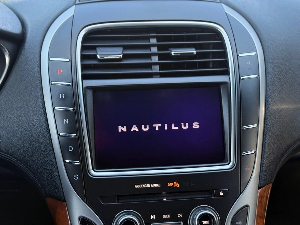 2019 Lincoln Nautilus - Image 15 of 31