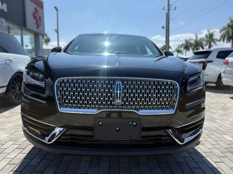 2019 Lincoln Nautilus - Image 2 of 31