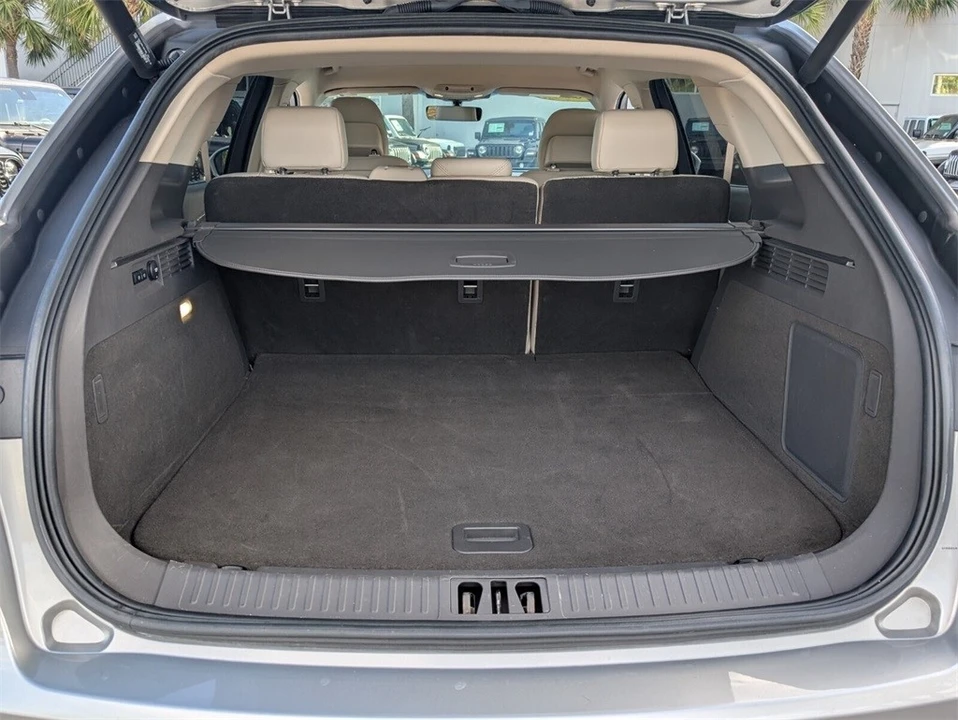2019 Lincoln Nautilus - Image 11 of 12