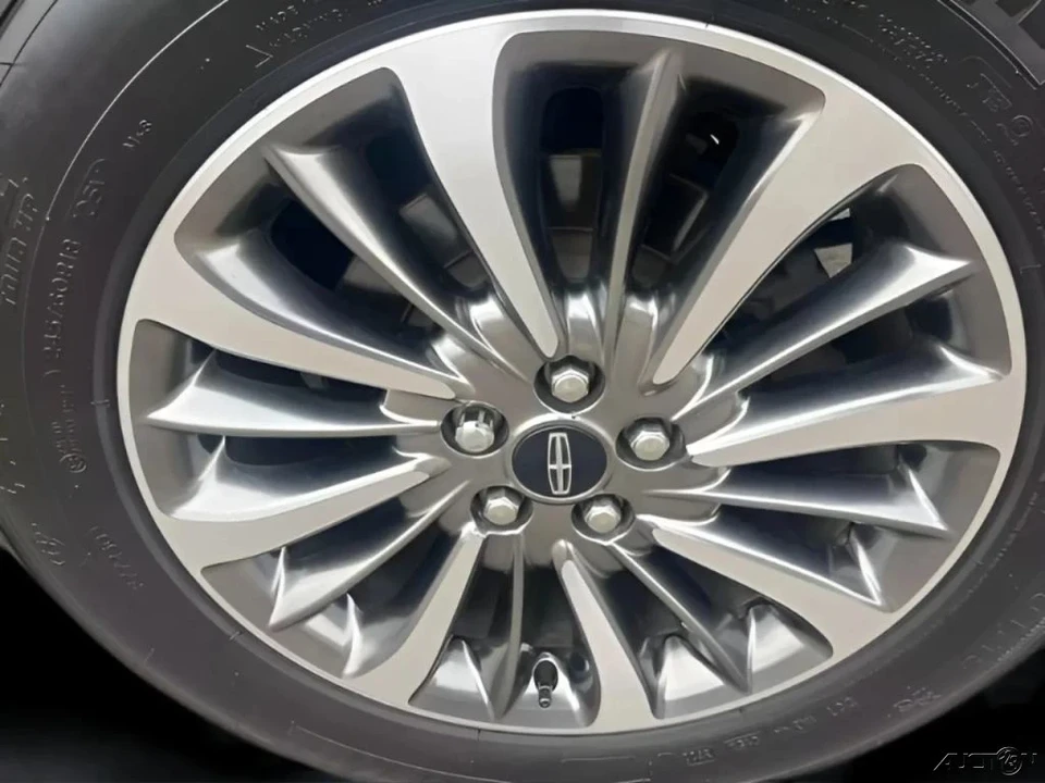 2019 Lincoln Nautilus - Image 9 of 12
