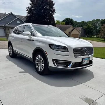 2019 Lincoln Nautilus Select
