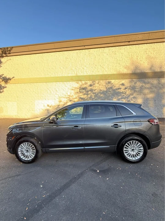2019 Lincoln Nautilus - Image 8 of 15