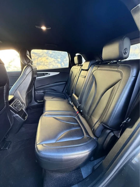 2019 Lincoln Nautilus - Image 10 of 15