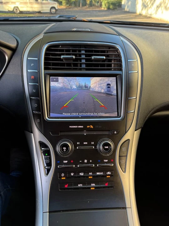 2019 Lincoln Nautilus - Image 12 of 15