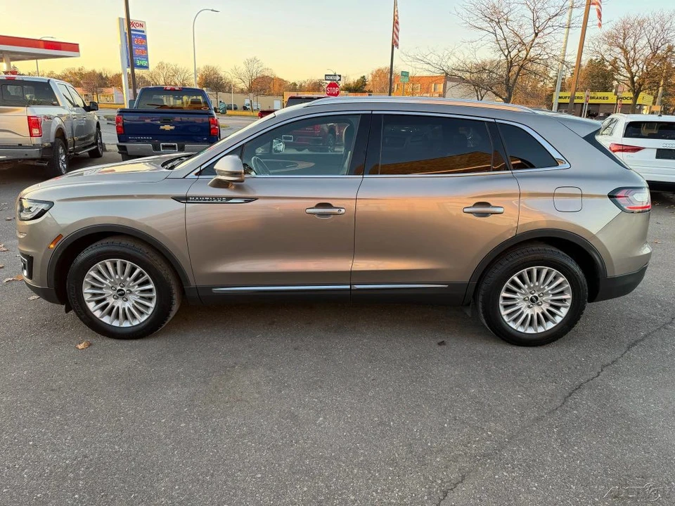 2019 Lincoln Nautilus - Image 2 of 12