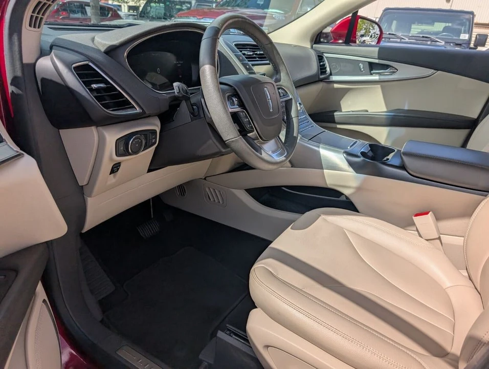 2019 Lincoln Nautilus - Image 11 of 21
