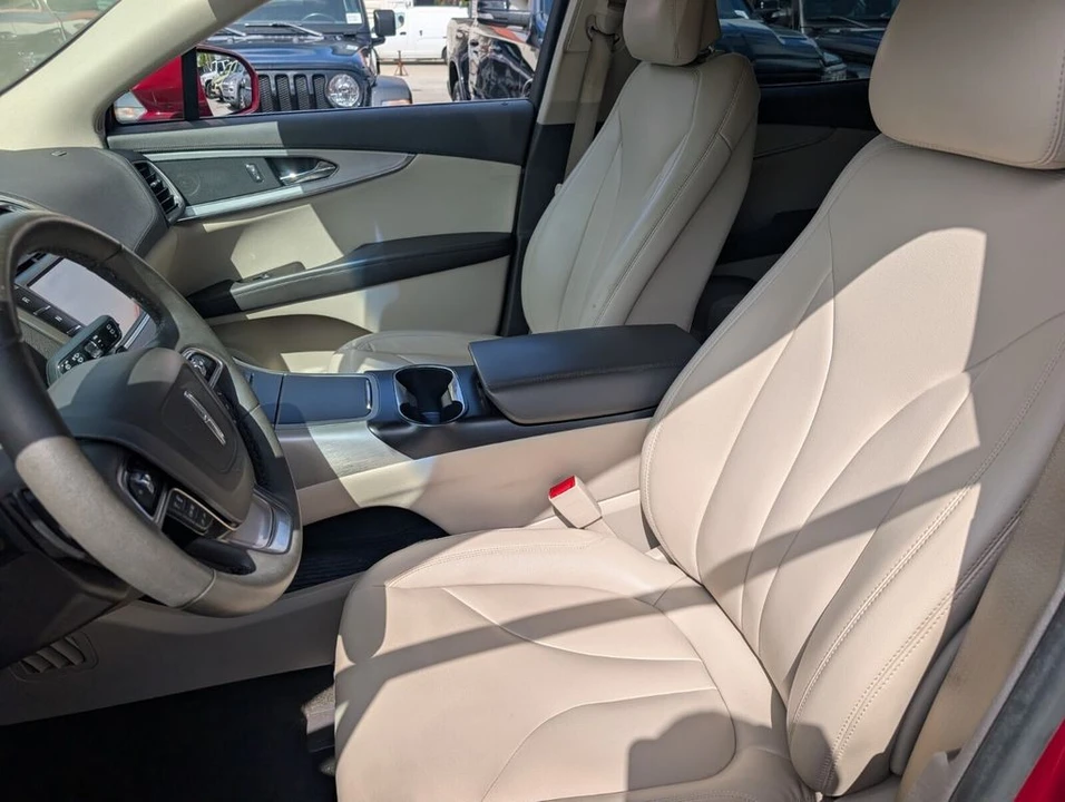 2019 Lincoln Nautilus - Image 10 of 21