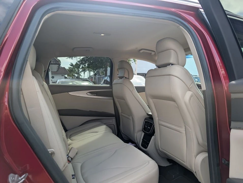 2019 Lincoln Nautilus - Image 15 of 21