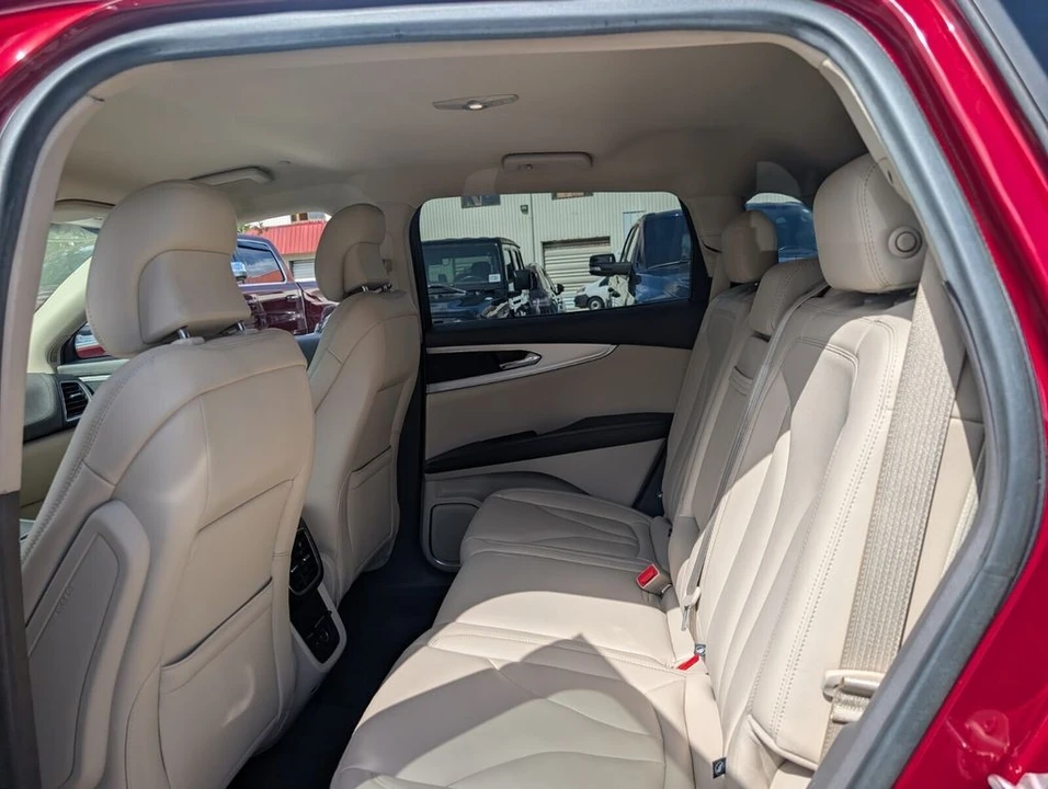 2019 Lincoln Nautilus - Image 12 of 21