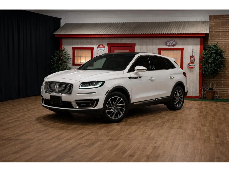 2019 Lincoln Navigator 4th Gen - Image 2 of 13