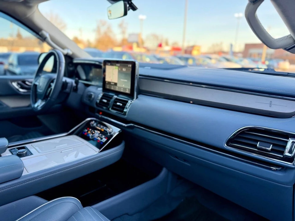 2019 Lincoln Navigator 4th Gen - Image 19 of 21