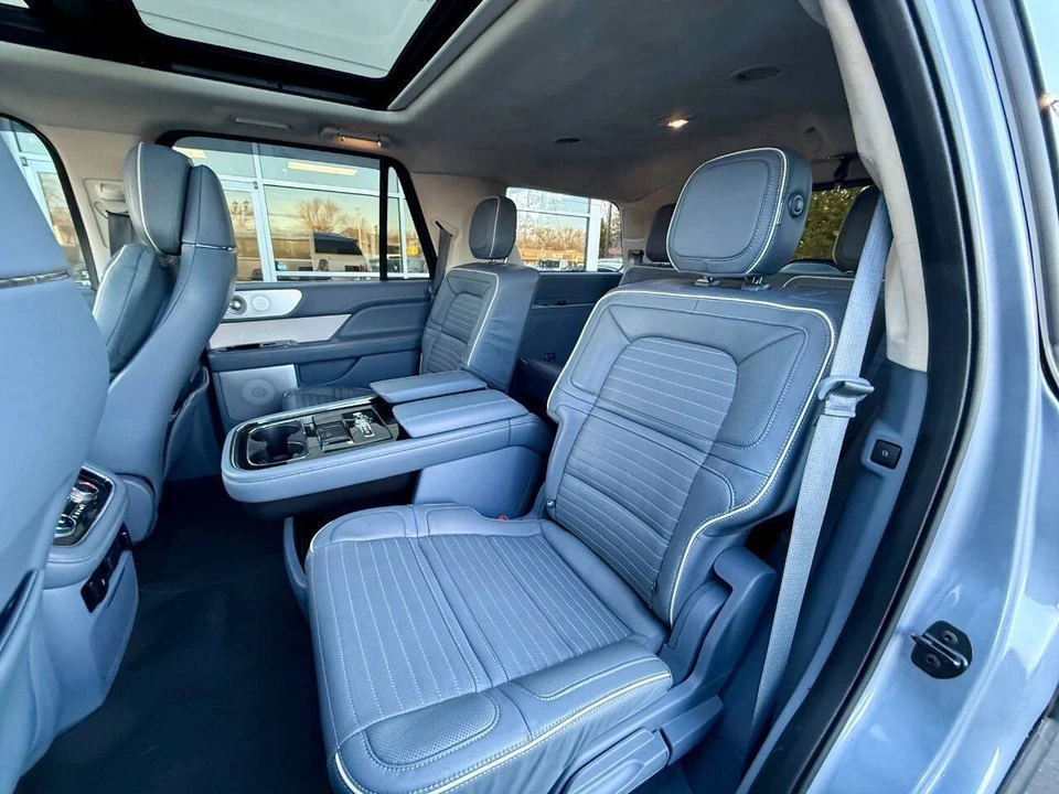 2019 Lincoln Navigator 4th Gen - Image 13 of 21