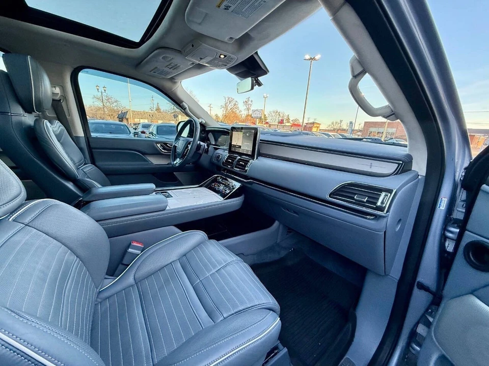 2019 Lincoln Navigator 4th Gen - Image 18 of 21
