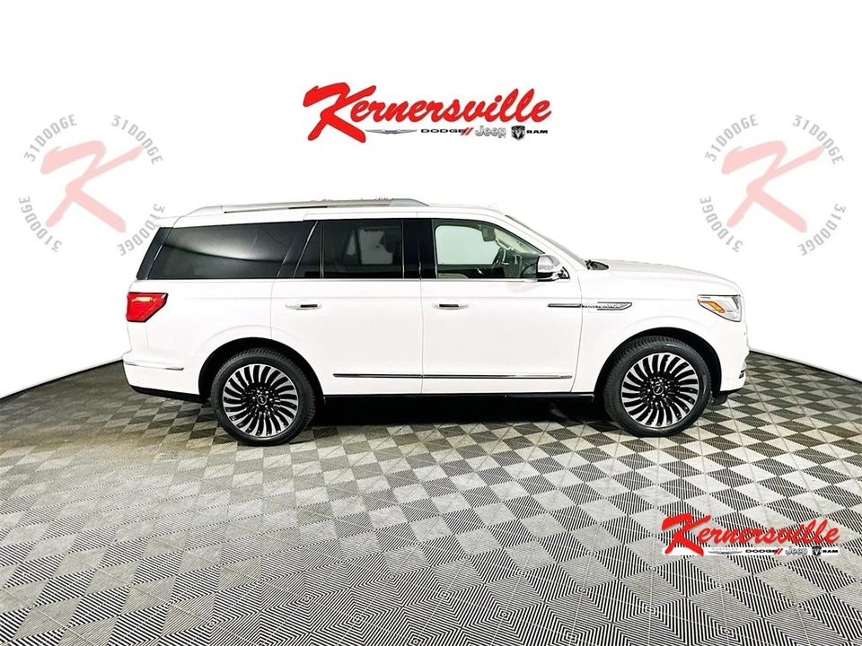 2019 Lincoln Navigator 4th Gen - Image 8 of 21
