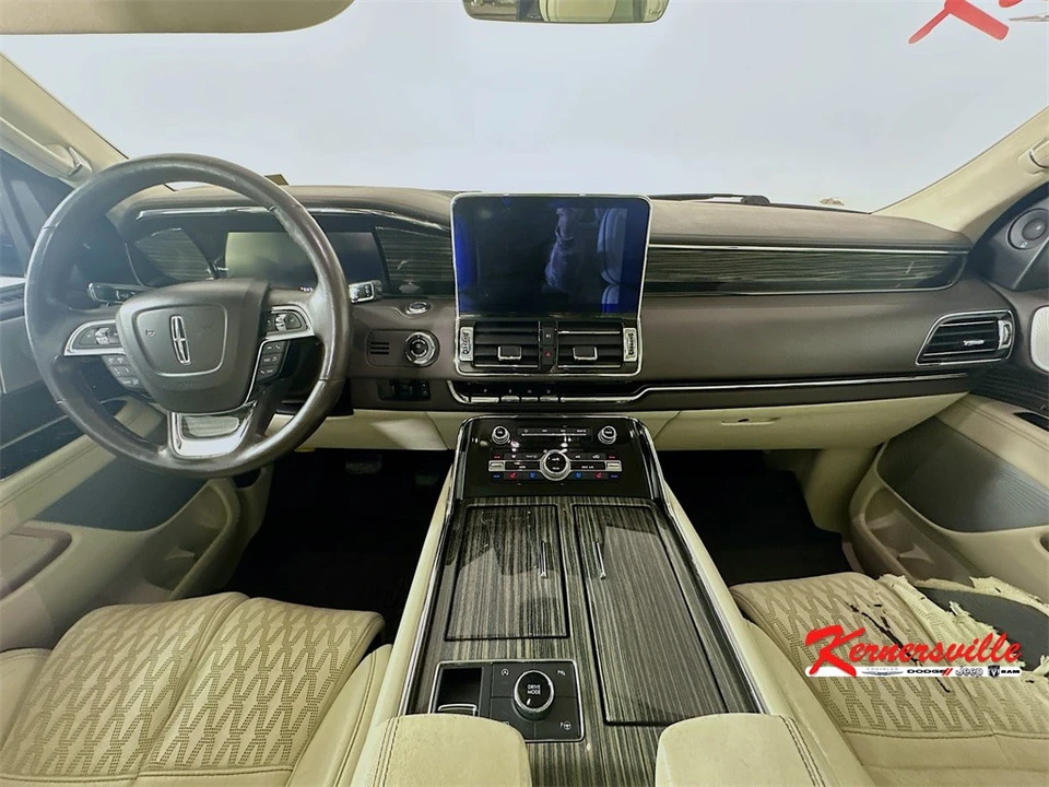 2019 Lincoln Navigator 4th Gen - Image 9 of 21