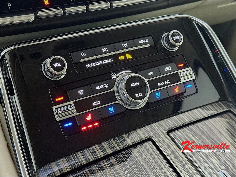 2019 Lincoln Navigator 4th Gen - Image 17 of 21