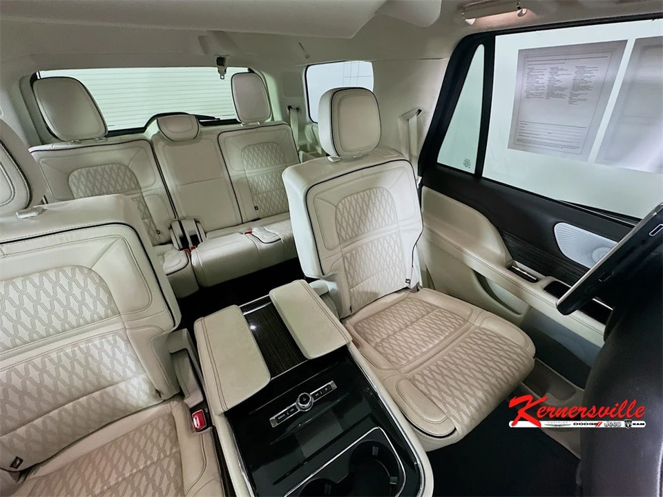 2019 Lincoln Navigator 4th Gen - Image 13 of 21