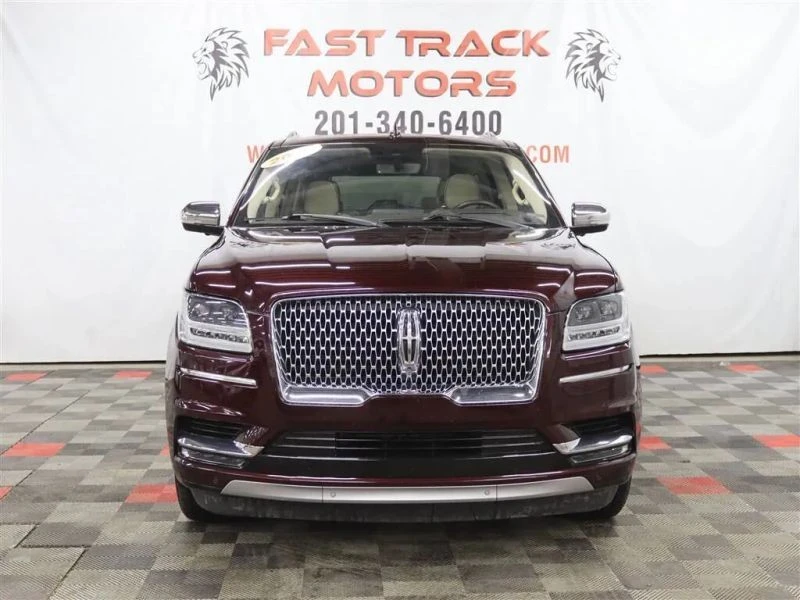 2019 Lincoln Navigator 4th Gen - Image 2 of 12