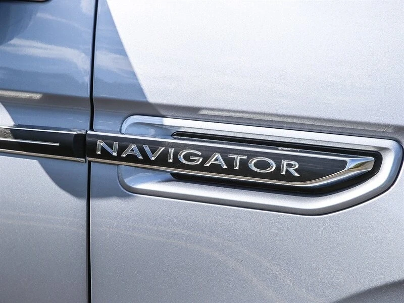2019 Lincoln Navigator 4th Gen - Image 13 of 21