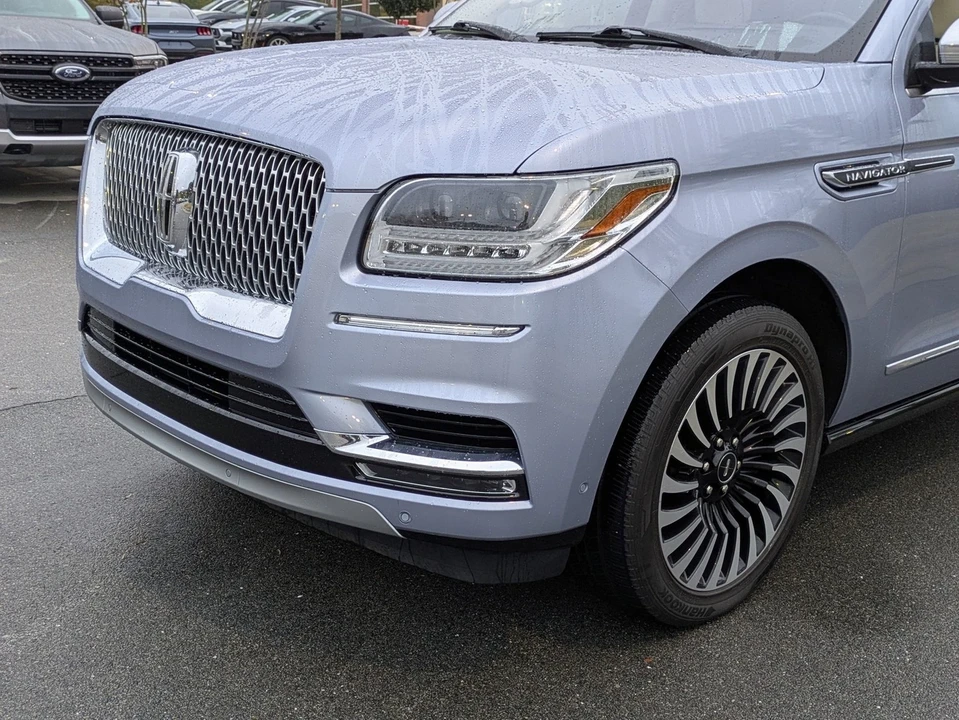 2019 Lincoln Navigator 4th Gen - Image 10 of 12