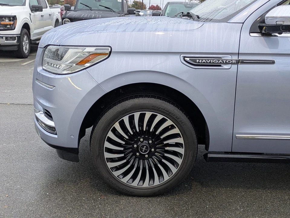 2019 Lincoln Navigator 4th Gen - Image 11 of 12
