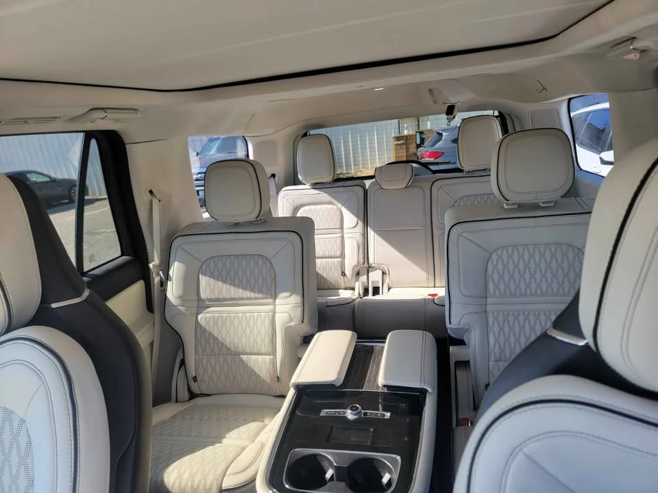 2019 Lincoln Navigator 4th Gen - Image 6 of 8