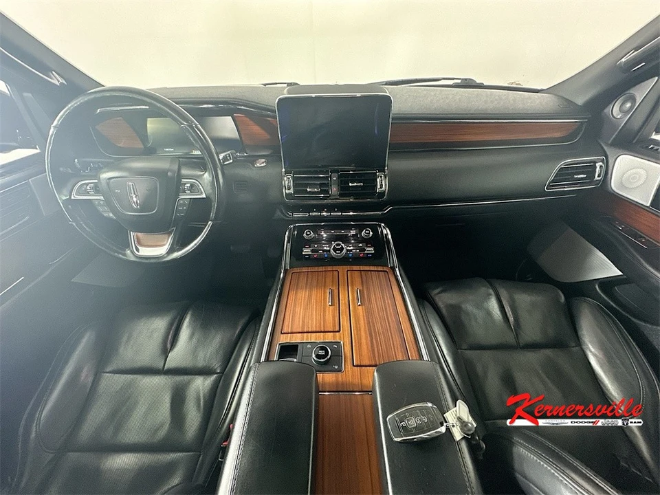 2019 Lincoln Navigator 4th Gen - Image 10 of 21