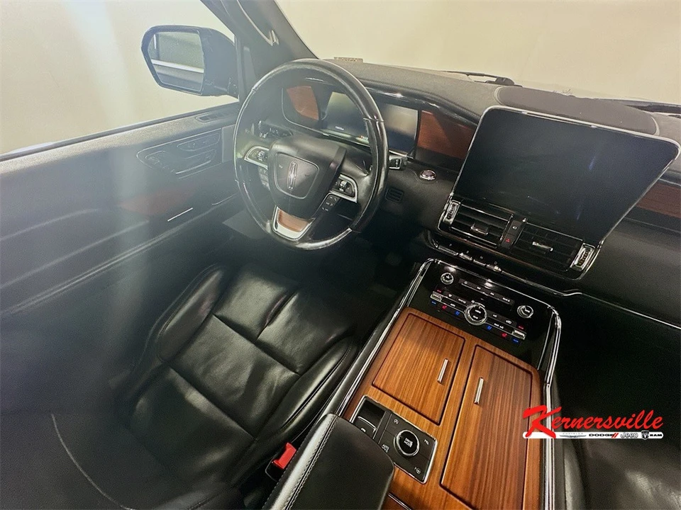 2019 Lincoln Navigator 4th Gen - Image 9 of 21