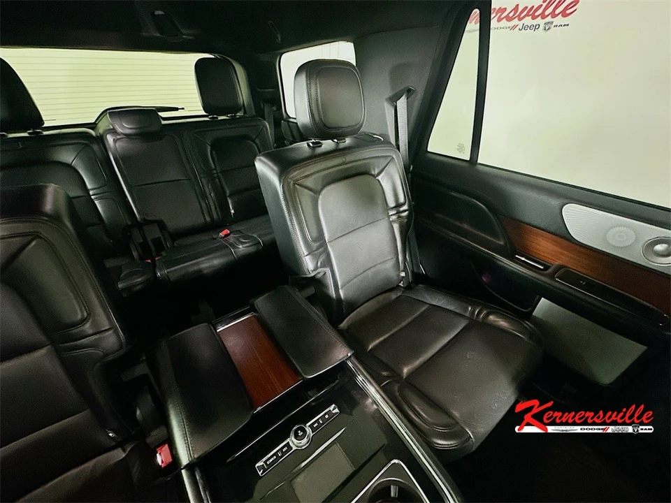 2019 Lincoln Navigator 4th Gen - Image 14 of 21