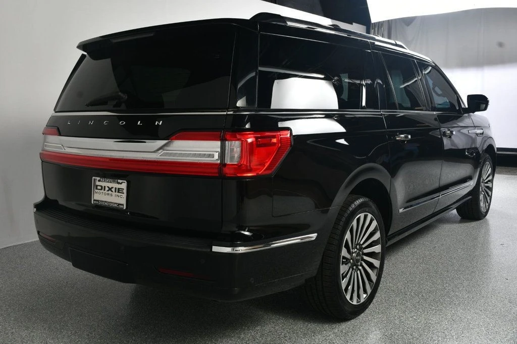2019 Lincoln Navigator 4th Gen - Image 9 of 12