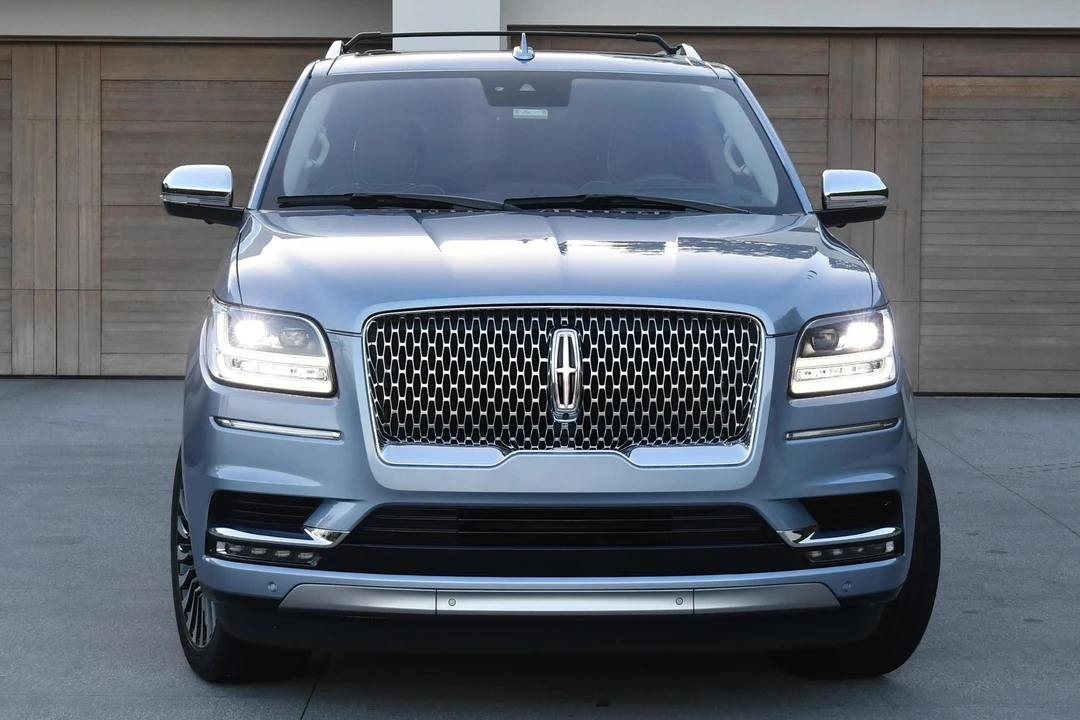 2019 Lincoln Navigator 4th Gen - Image 2 of 6