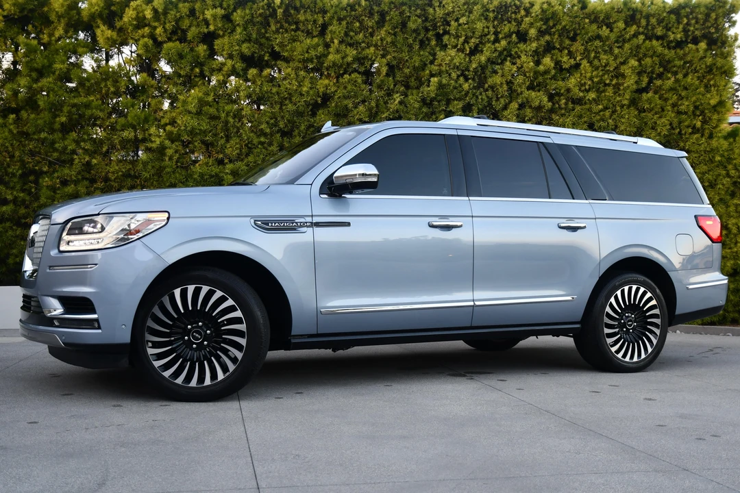 2019 Lincoln Navigator 4th Gen - Image 3 of 6
