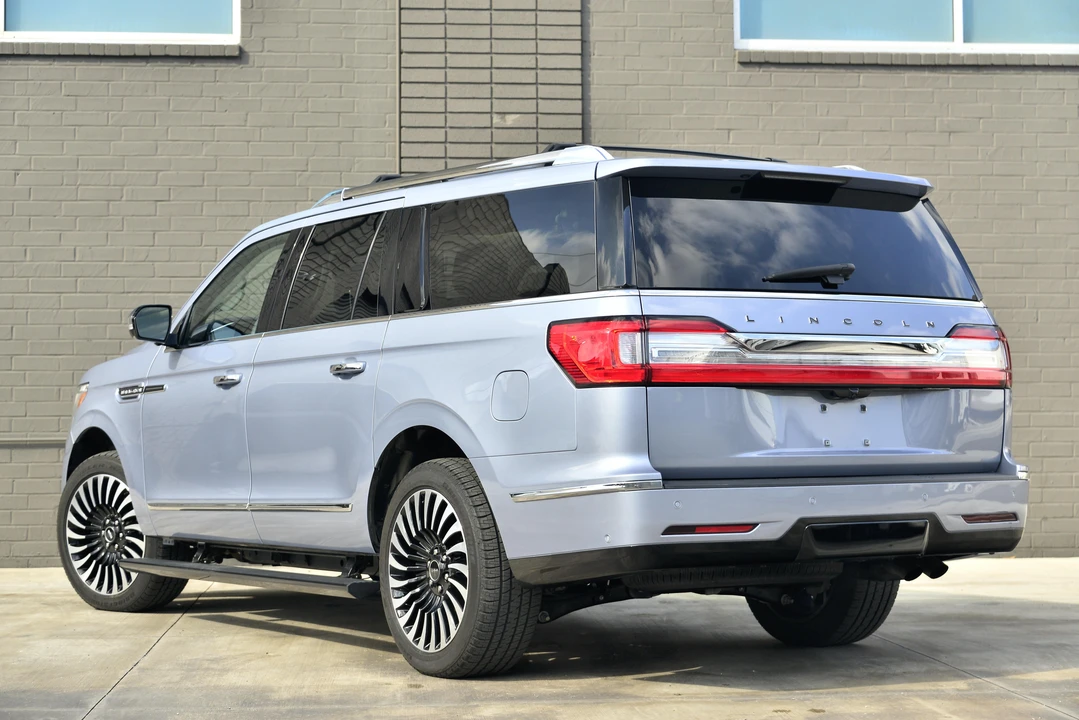 2019 Lincoln Navigator 4th Gen - Image 9 of 31