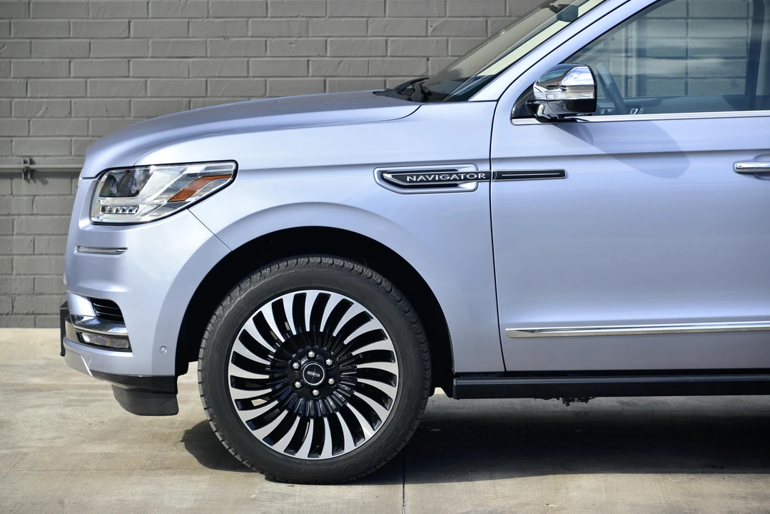 2019 Lincoln Navigator 4th Gen - Image 22 of 31