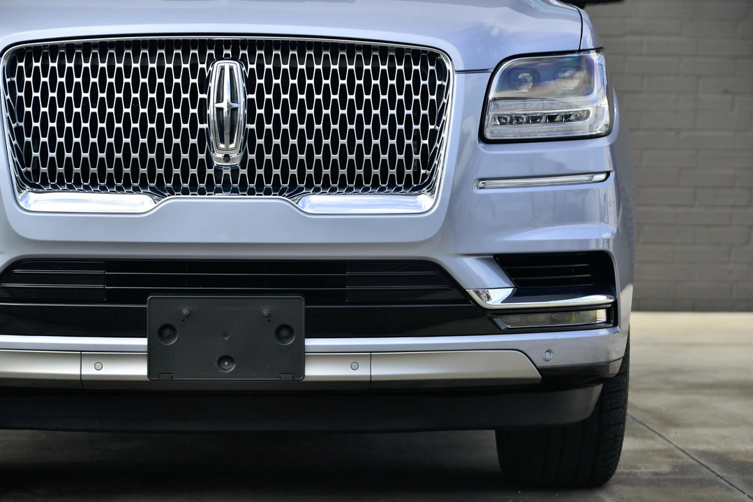 2019 Lincoln Navigator 4th Gen - Image 17 of 31