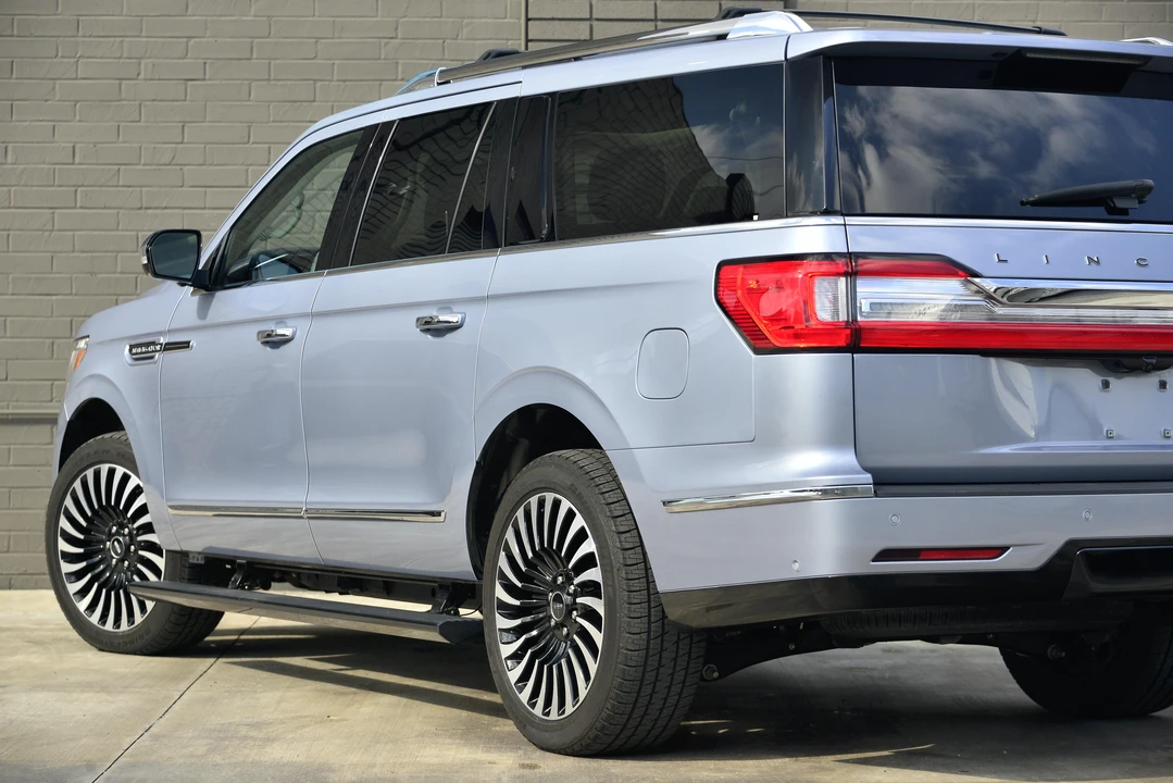 2019 Lincoln Navigator 4th Gen - Image 29 of 31
