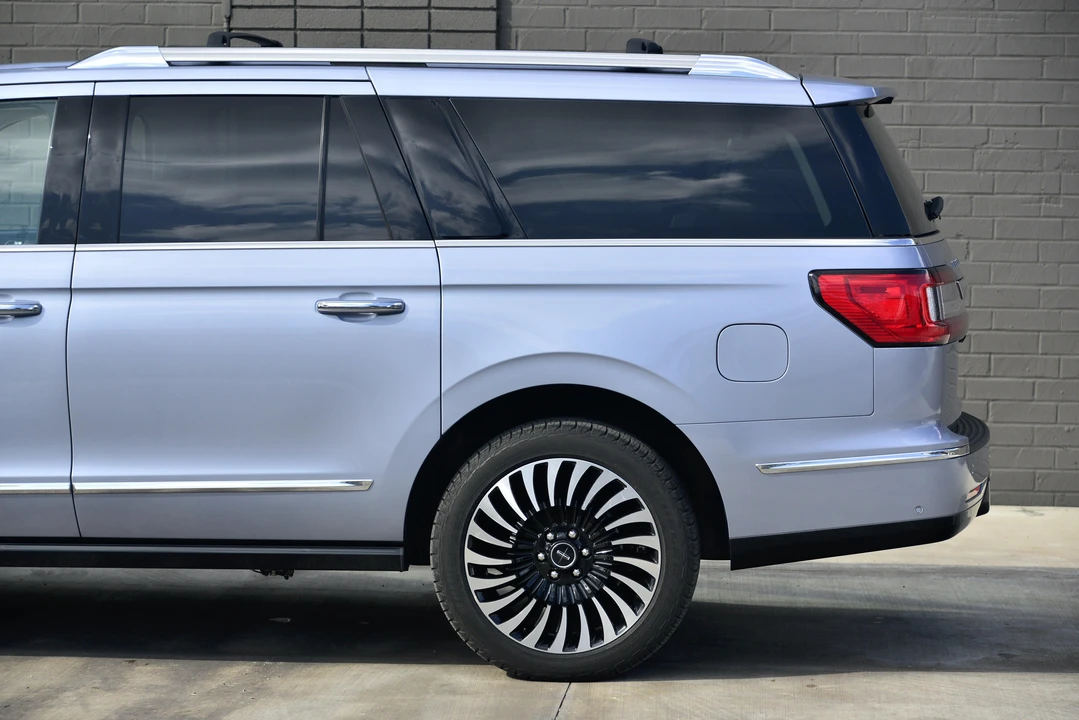 2019 Lincoln Navigator 4th Gen - Image 27 of 31