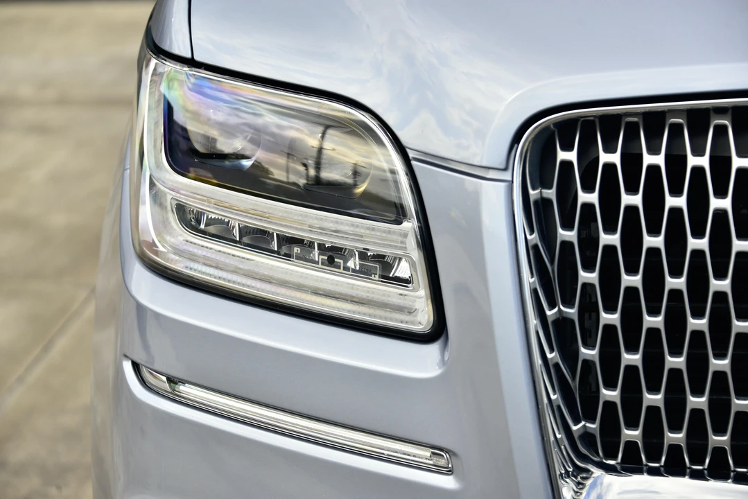 2019 Lincoln Navigator 4th Gen - Image 13 of 31