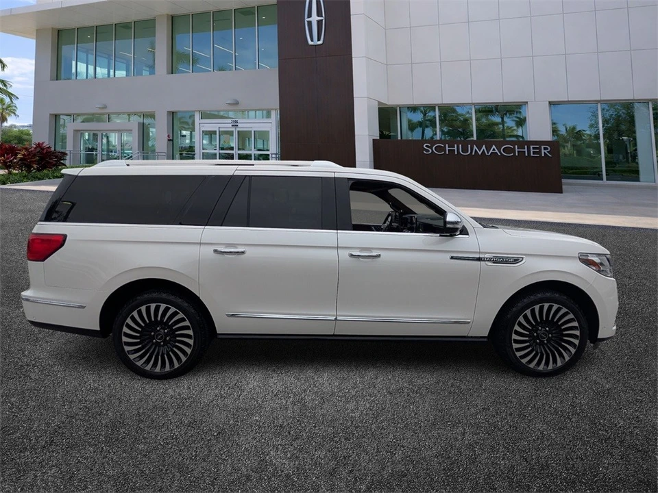 2019 Lincoln Navigator 4th Gen - Image 8 of 12