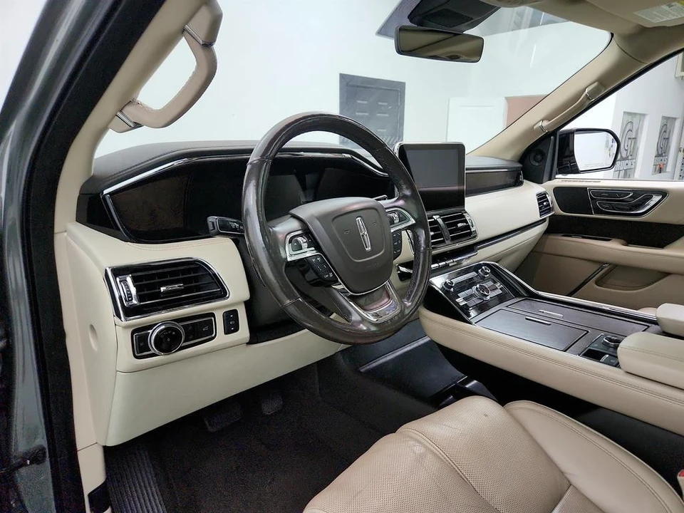 2019 Lincoln Navigator 4th Gen - Image 13 of 21