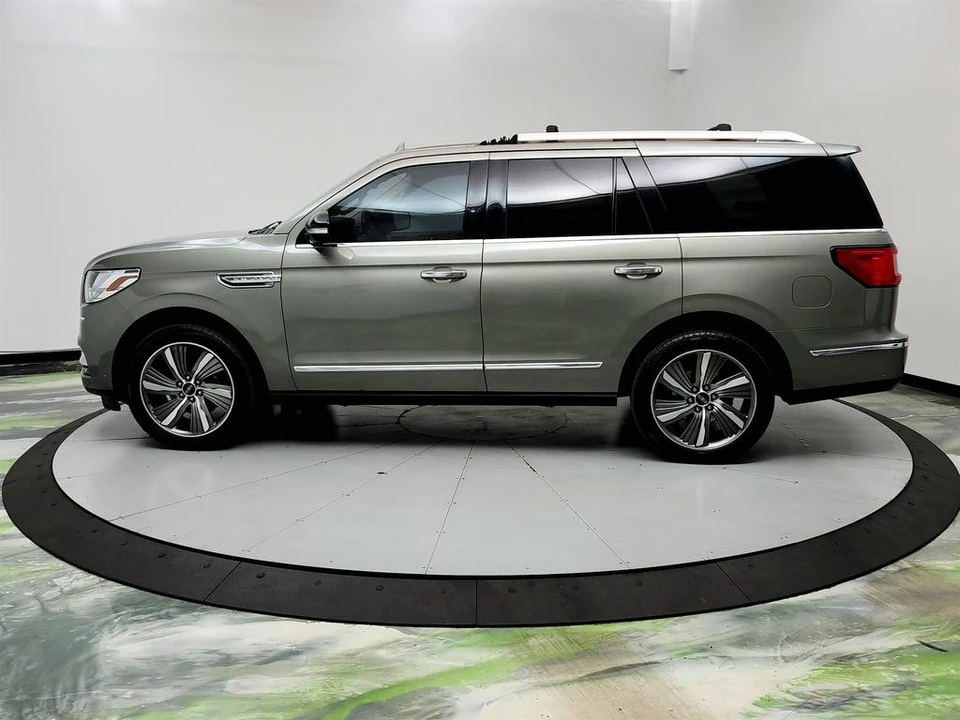 2019 Lincoln Navigator 4th Gen - Image 8 of 21