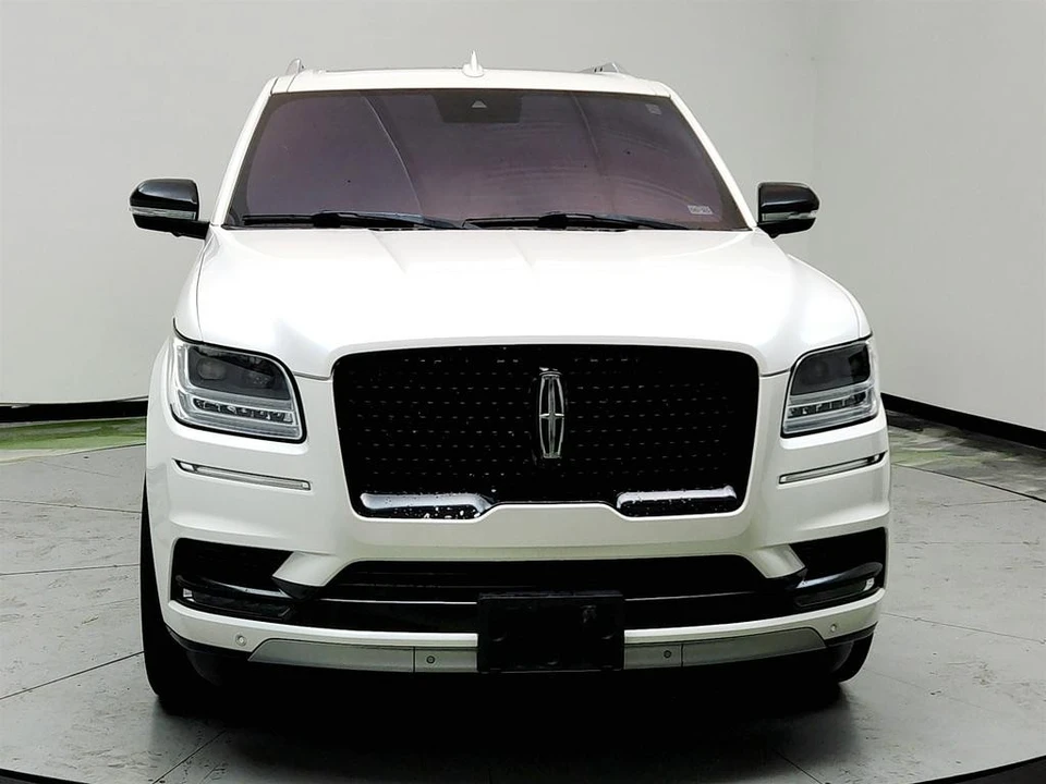 2019 Lincoln Navigator 4th Gen - Image 2 of 12